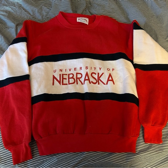 Vintage 1980s Nutmeg Mills University of Nebraska Sweatshirt - Size “Women’s” L - Picture 1 of 6